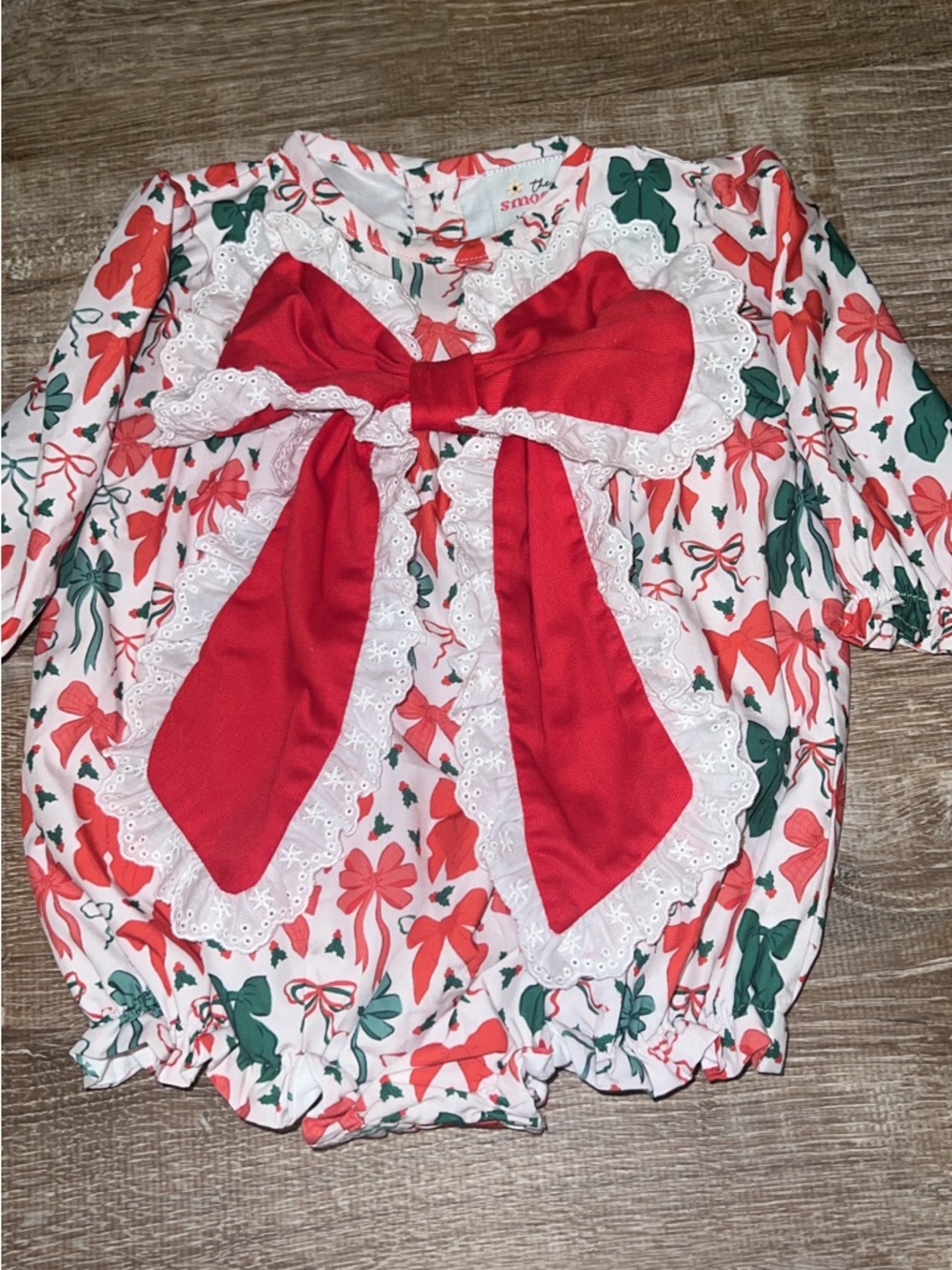 Kids Red & Green Bow-Print One-Piece Romper size 6m